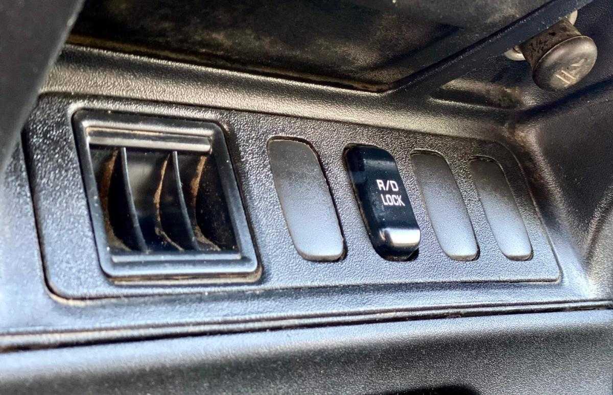 mitsubishi-pajero-2000-diesel-2477cc