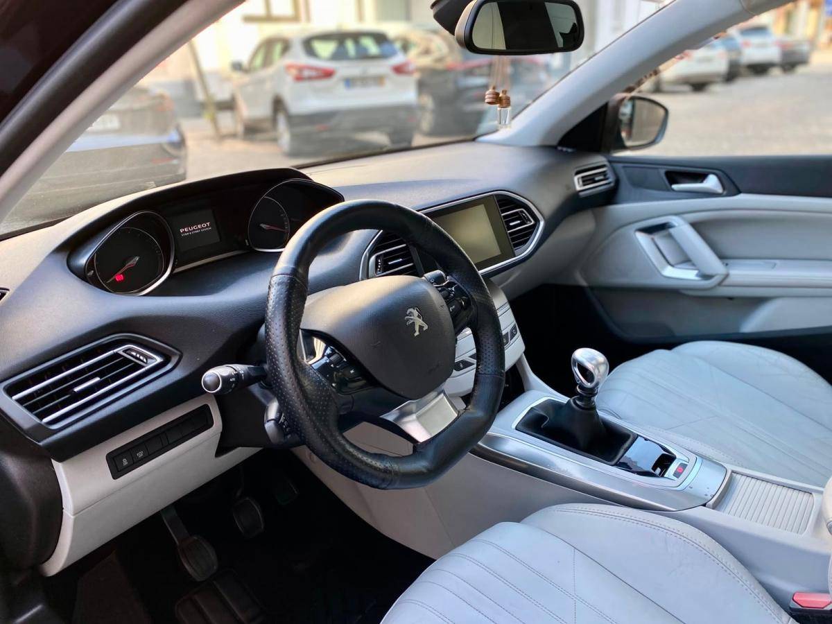 peugeot-308-sw-2015-diesel-1997cc