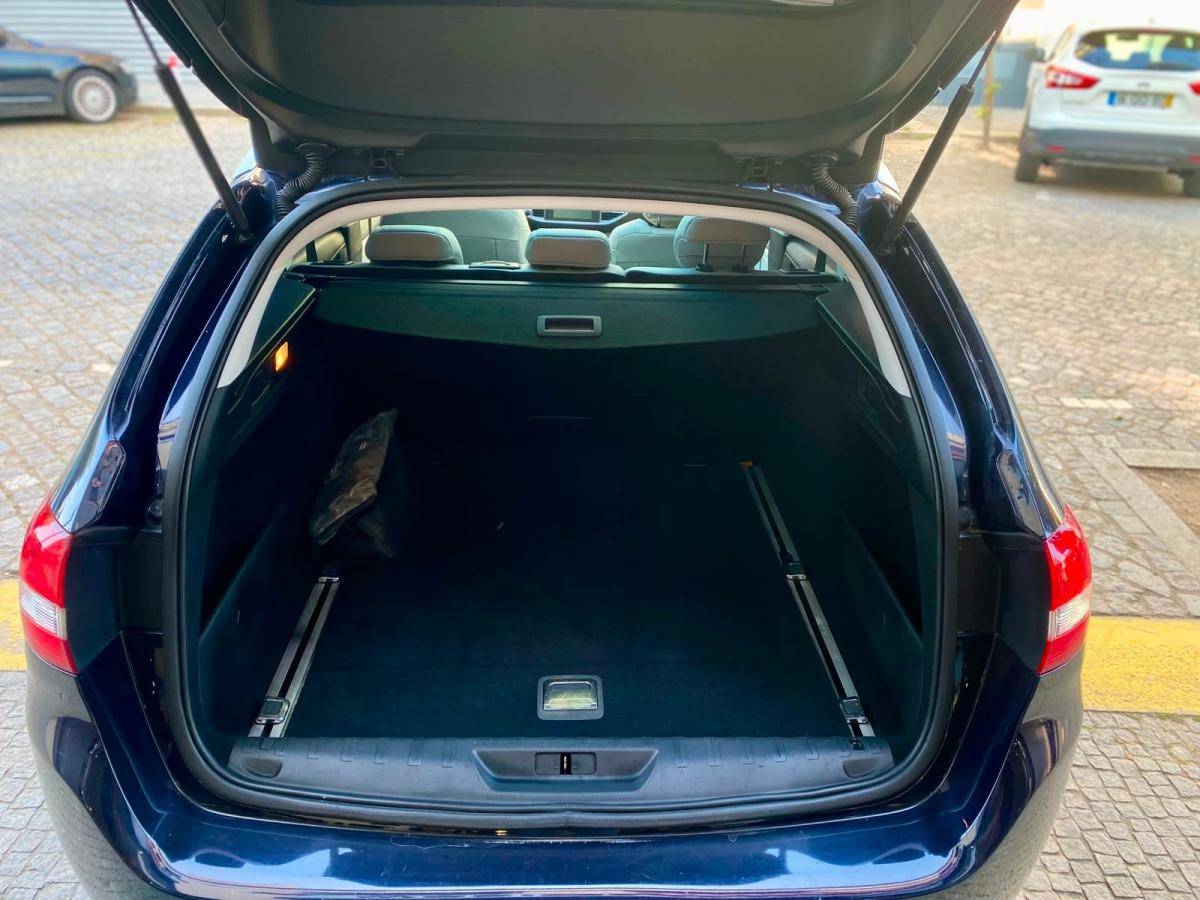 peugeot-308-sw-2015-diesel-1997cc