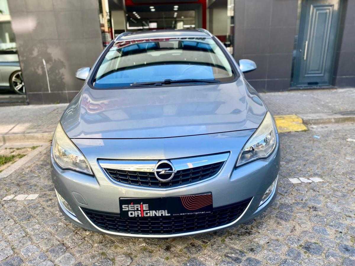 opel-astra-sport-tourer-2011-diesel-1248cc