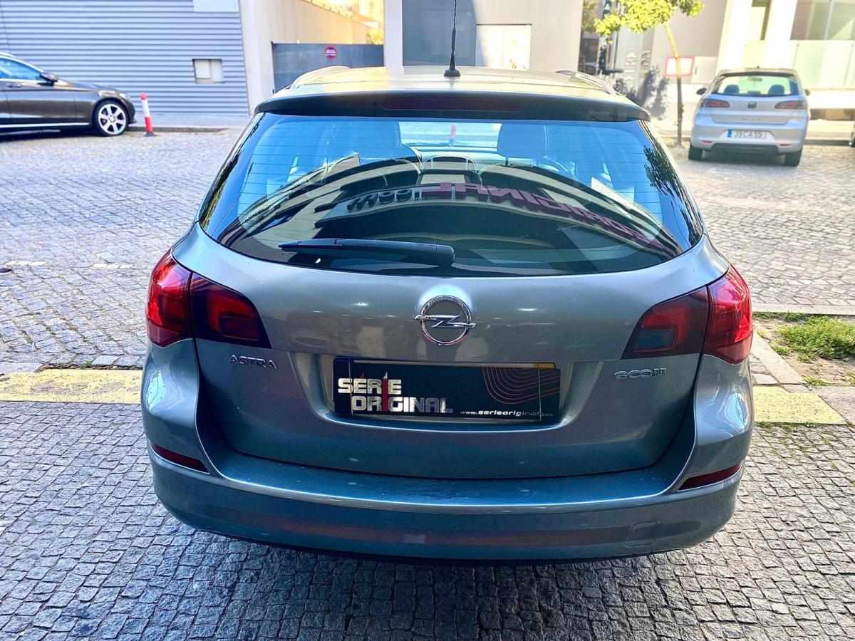 opel-astra-sport-tourer-2011-diesel-1248cc