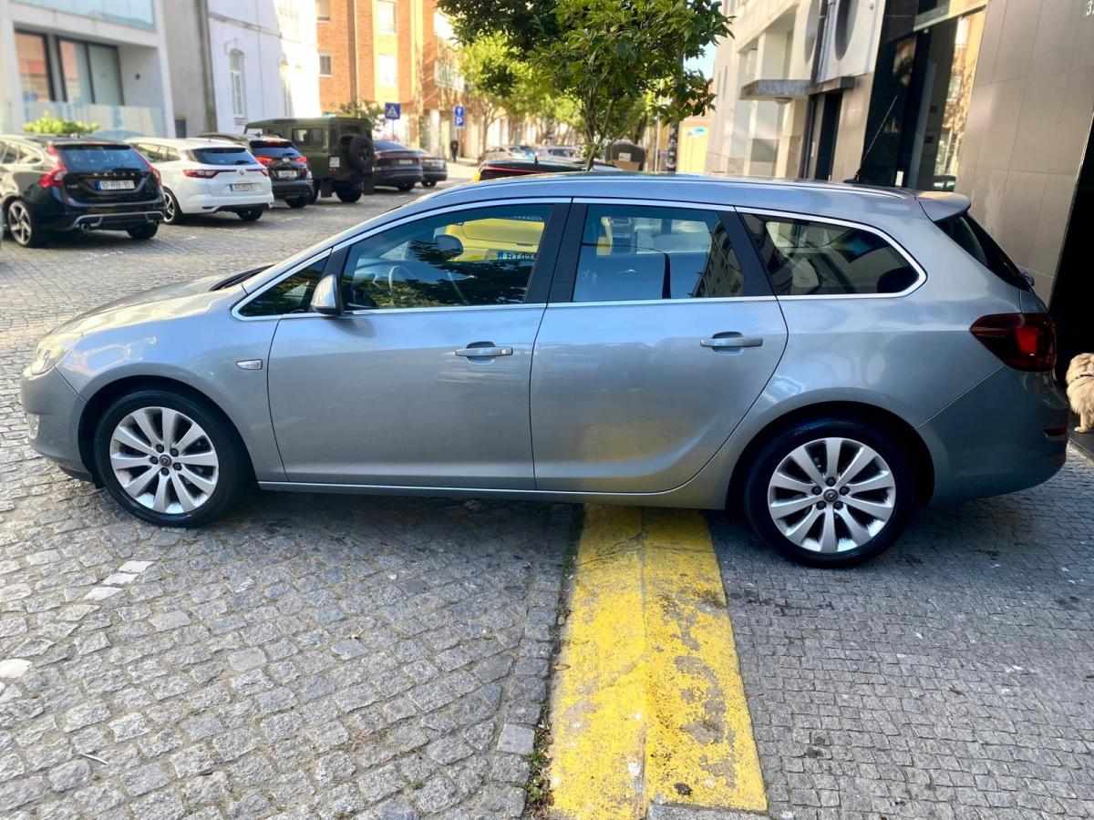 opel-astra-sport-tourer-2011-diesel-1248cc