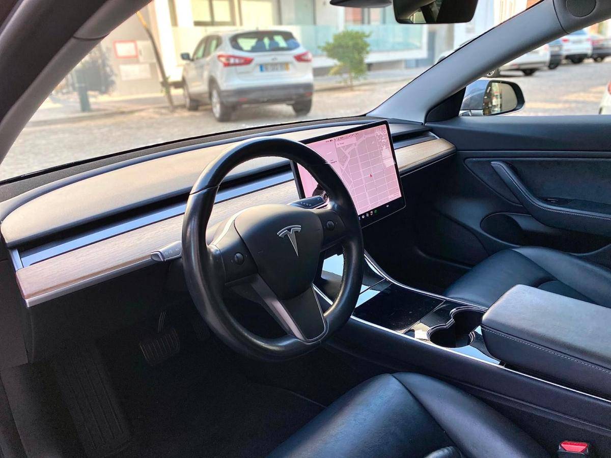 tesla-model-3-2019-eletrico-500cc