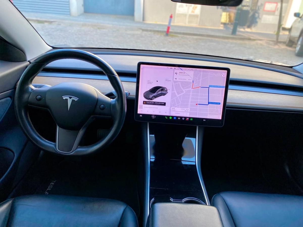 tesla-model-3-2019-eletrico-500cc