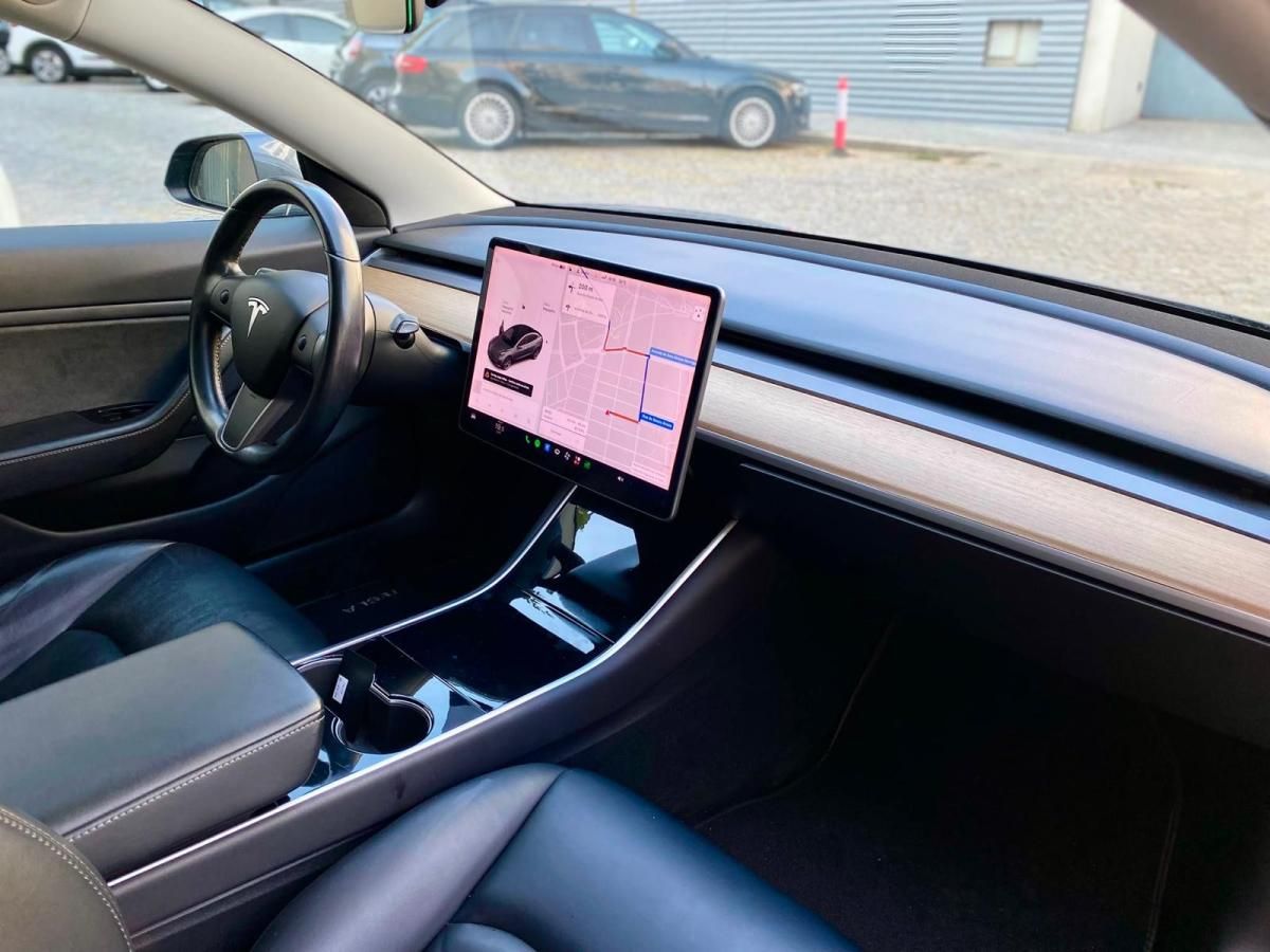 tesla-model-3-2019-eletrico-500cc