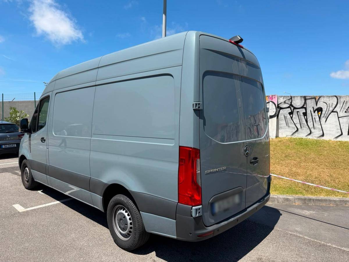 mercedes-benz-sprinter-2022-diesel-1950cc