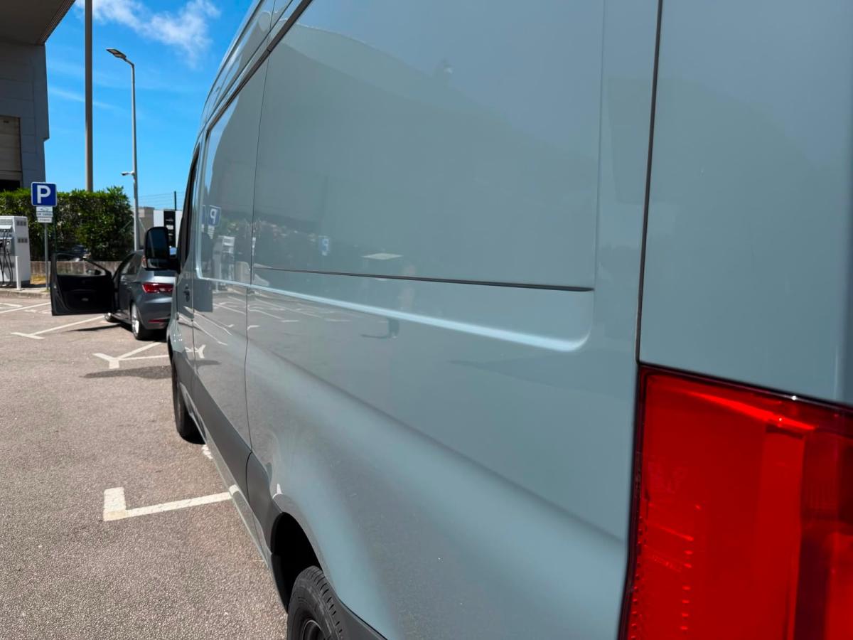 mercedes-benz-sprinter-2022-diesel-1950cc