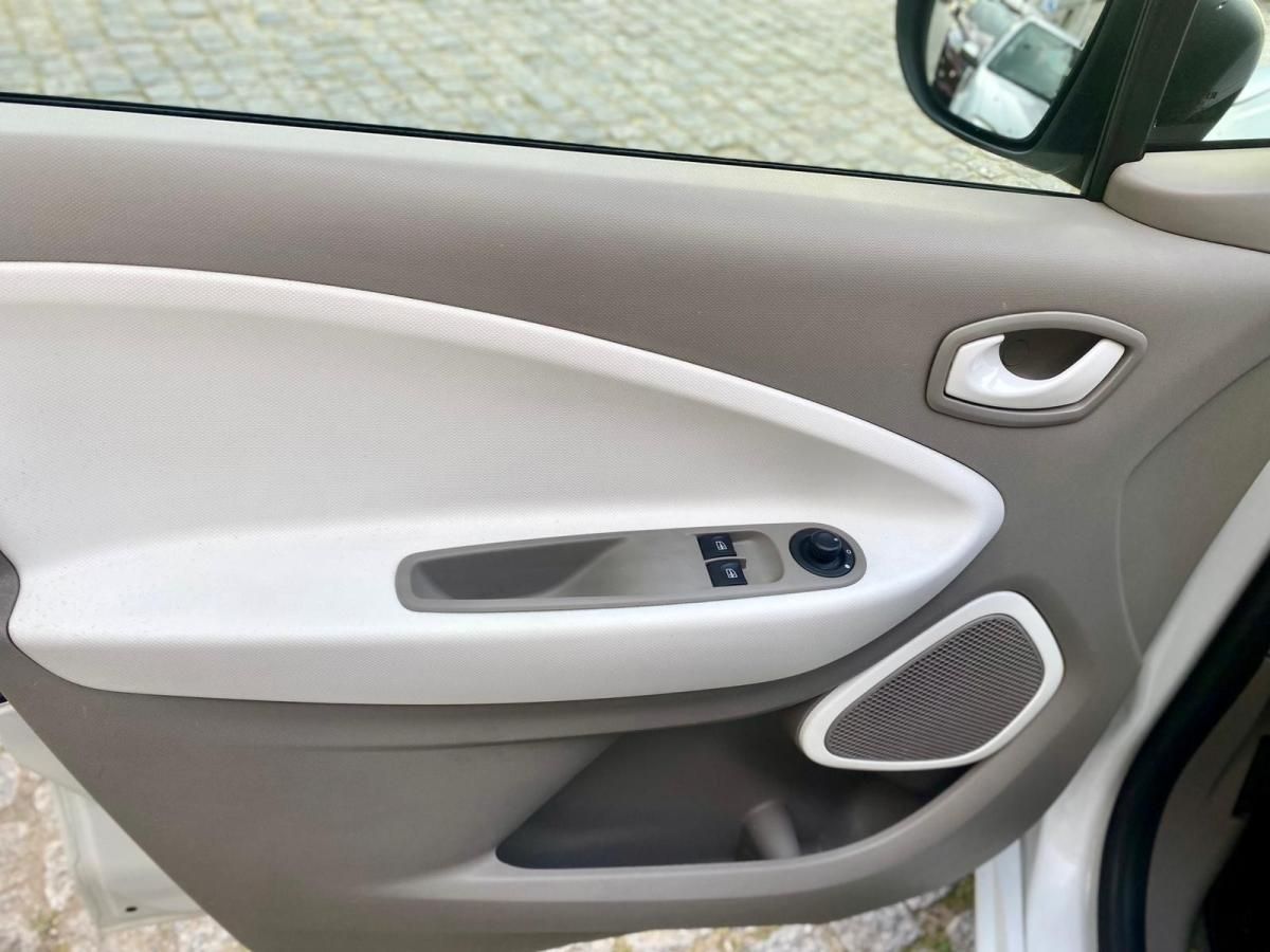 renault-zoe-2018-eletrico-500cc