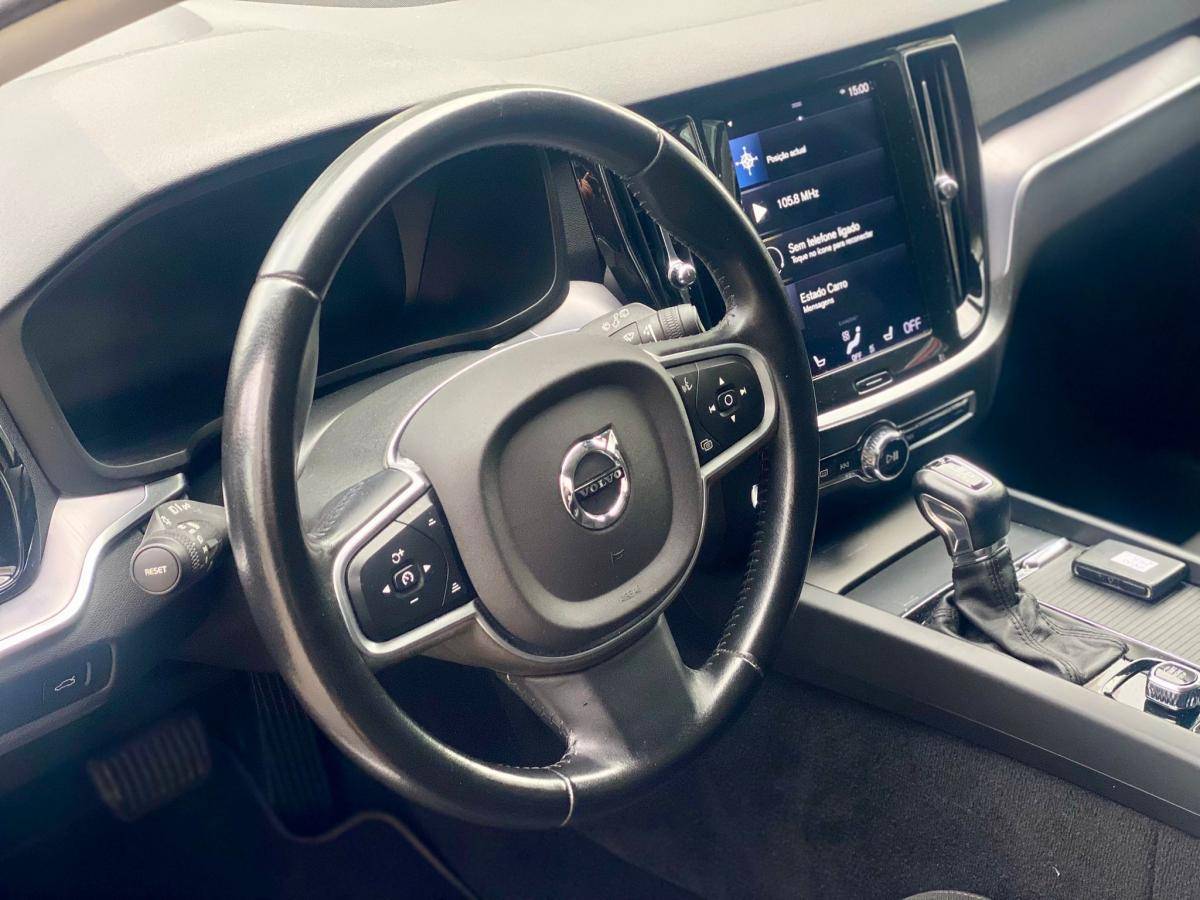 volvo-v60-2019-diesel-1969cc