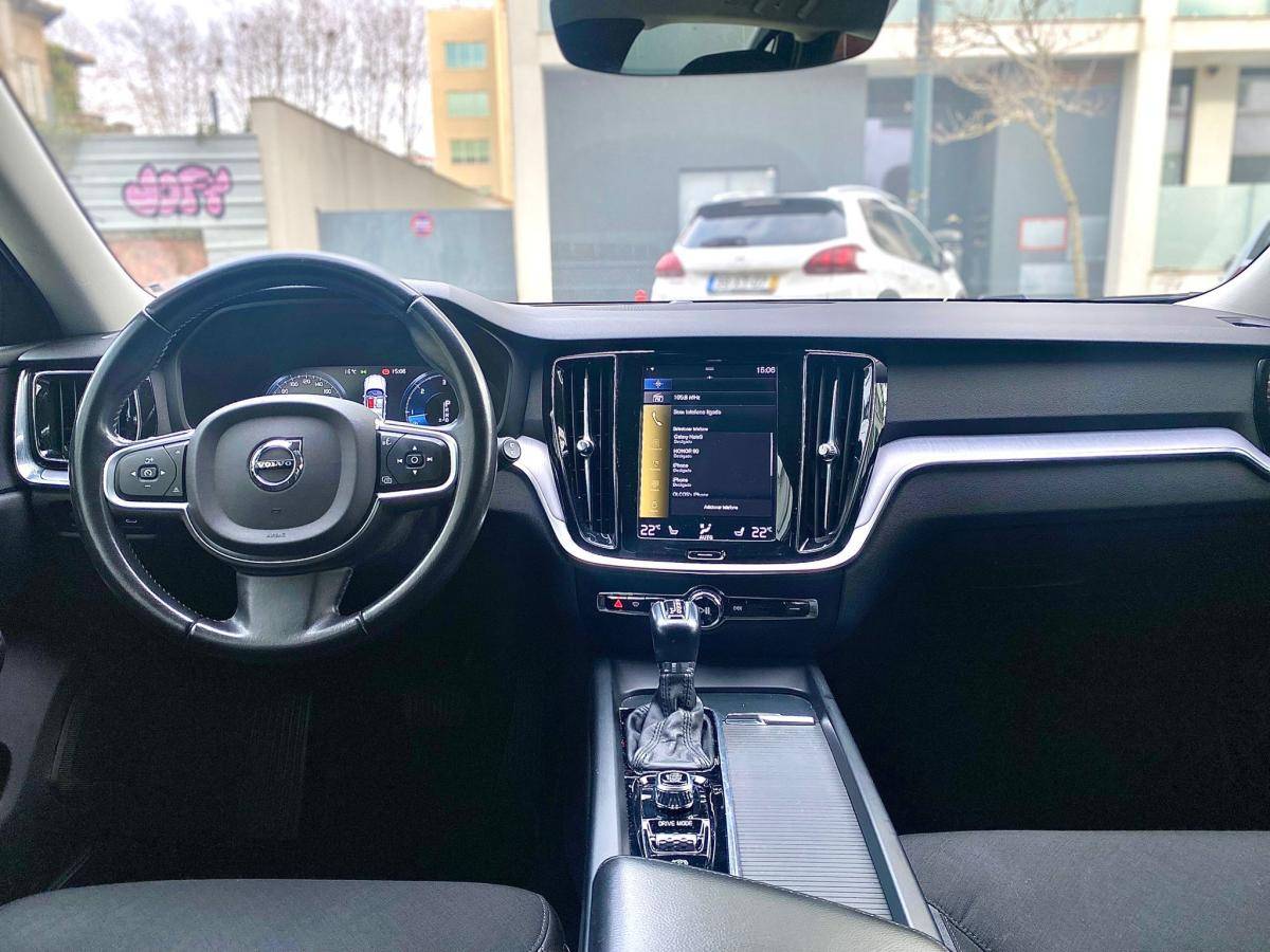 volvo-v60-2019-diesel-1969cc