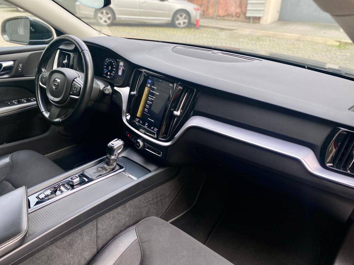 volvo-v60-2019-diesel-1969cc