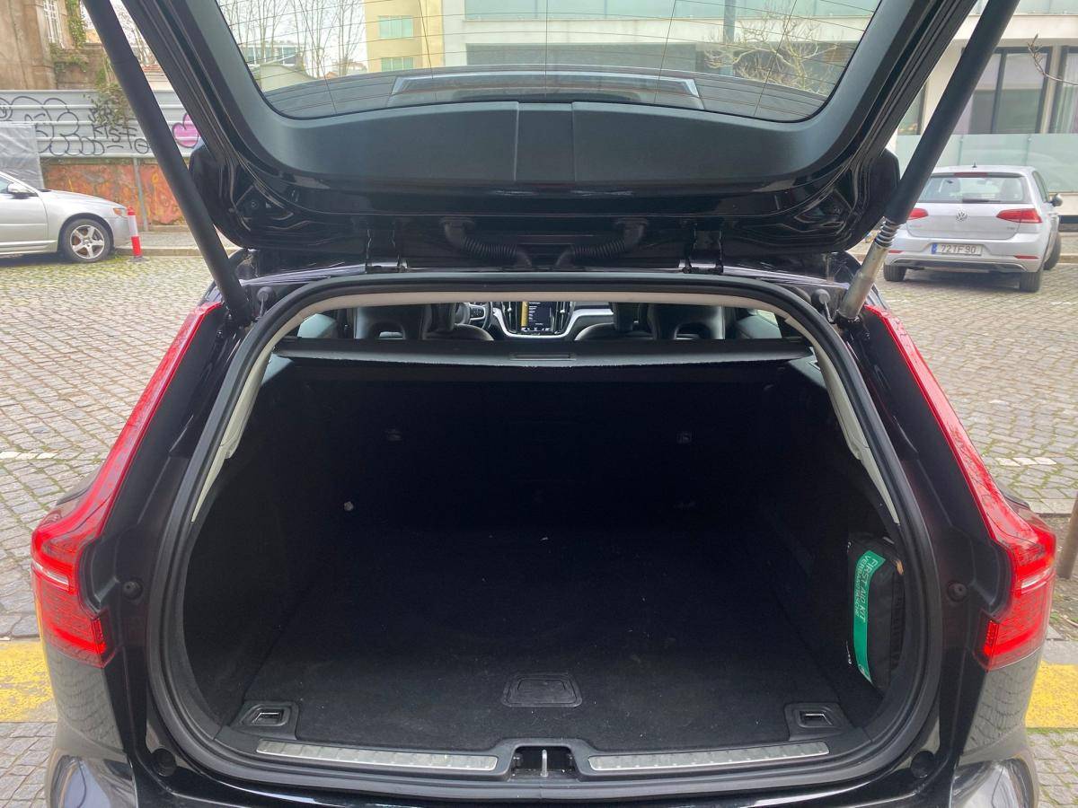 volvo-v60-2019-diesel-1969cc