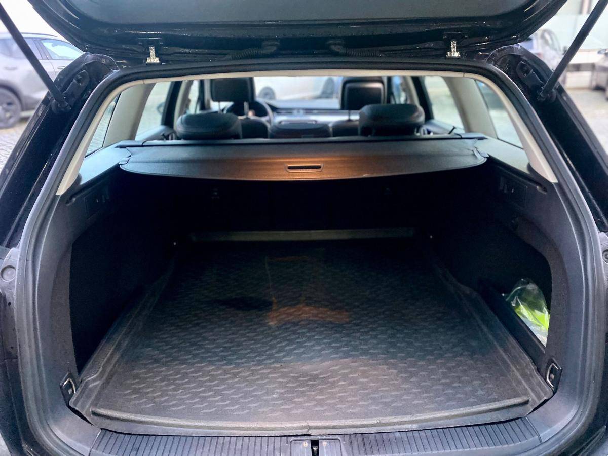 volkswagen-passat-variant-2015-diesel-1968cc