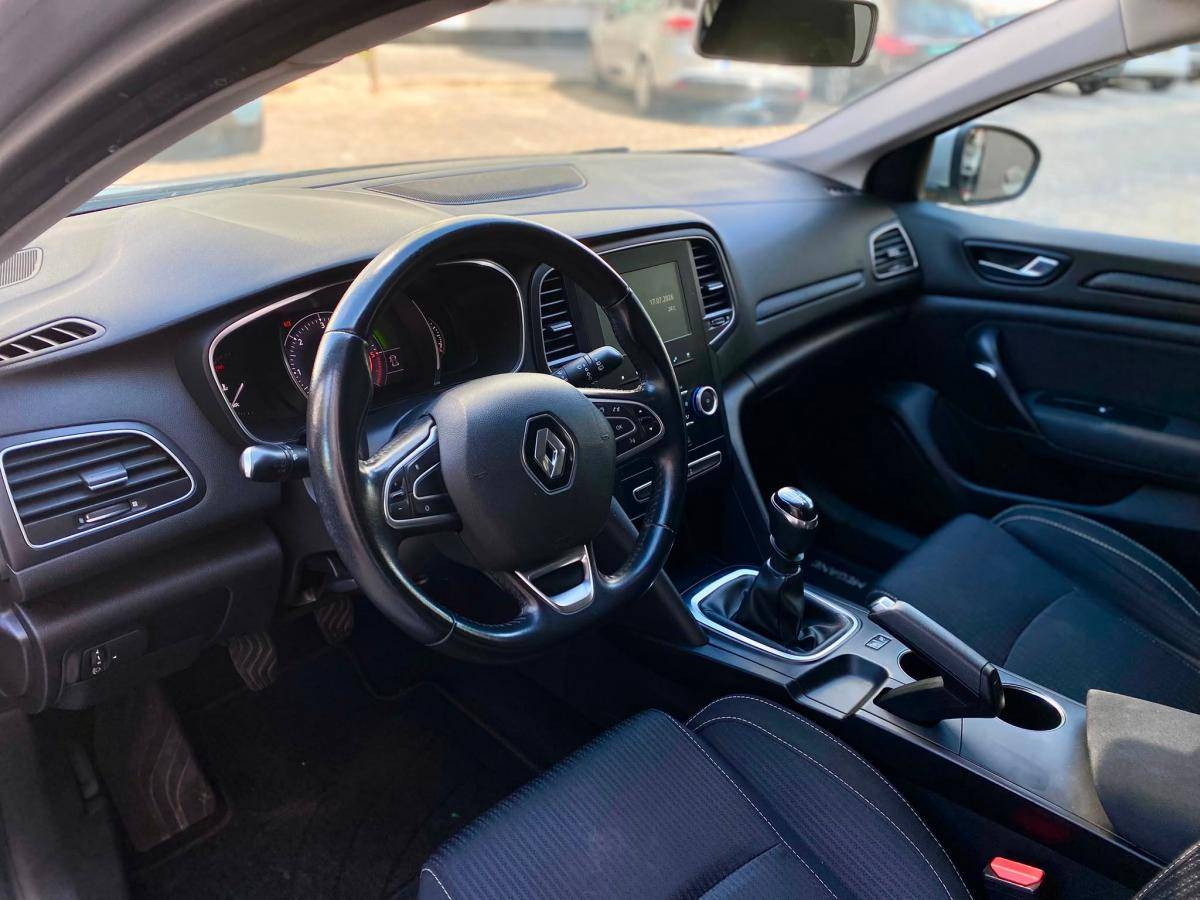 renault-megane-sport-tourer-2017-diesel-1461cc