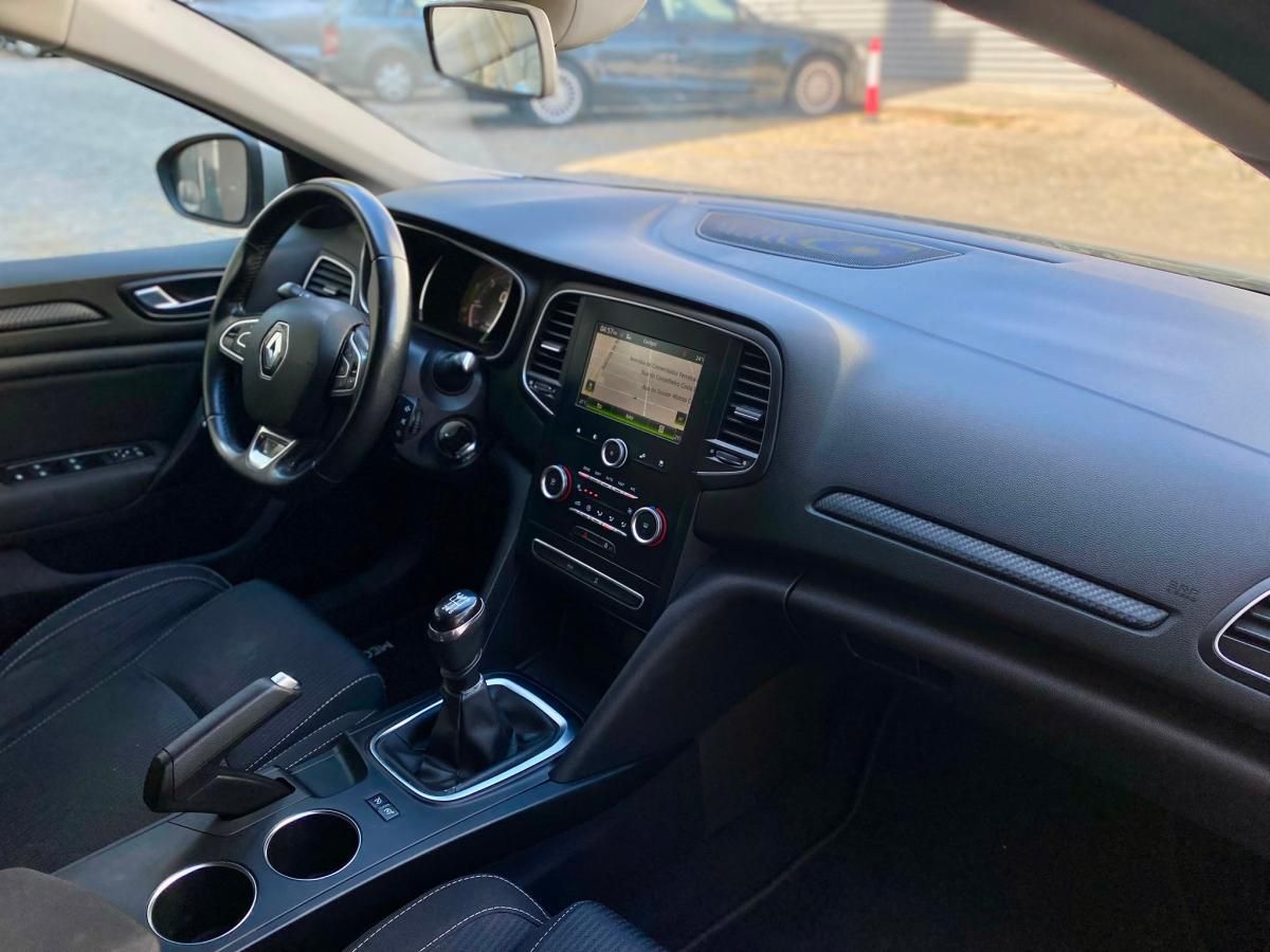 renault-megane-sport-tourer-2017-diesel-1461cc