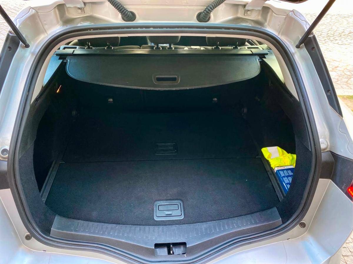 renault-megane-sport-tourer-2017-diesel-1461cc