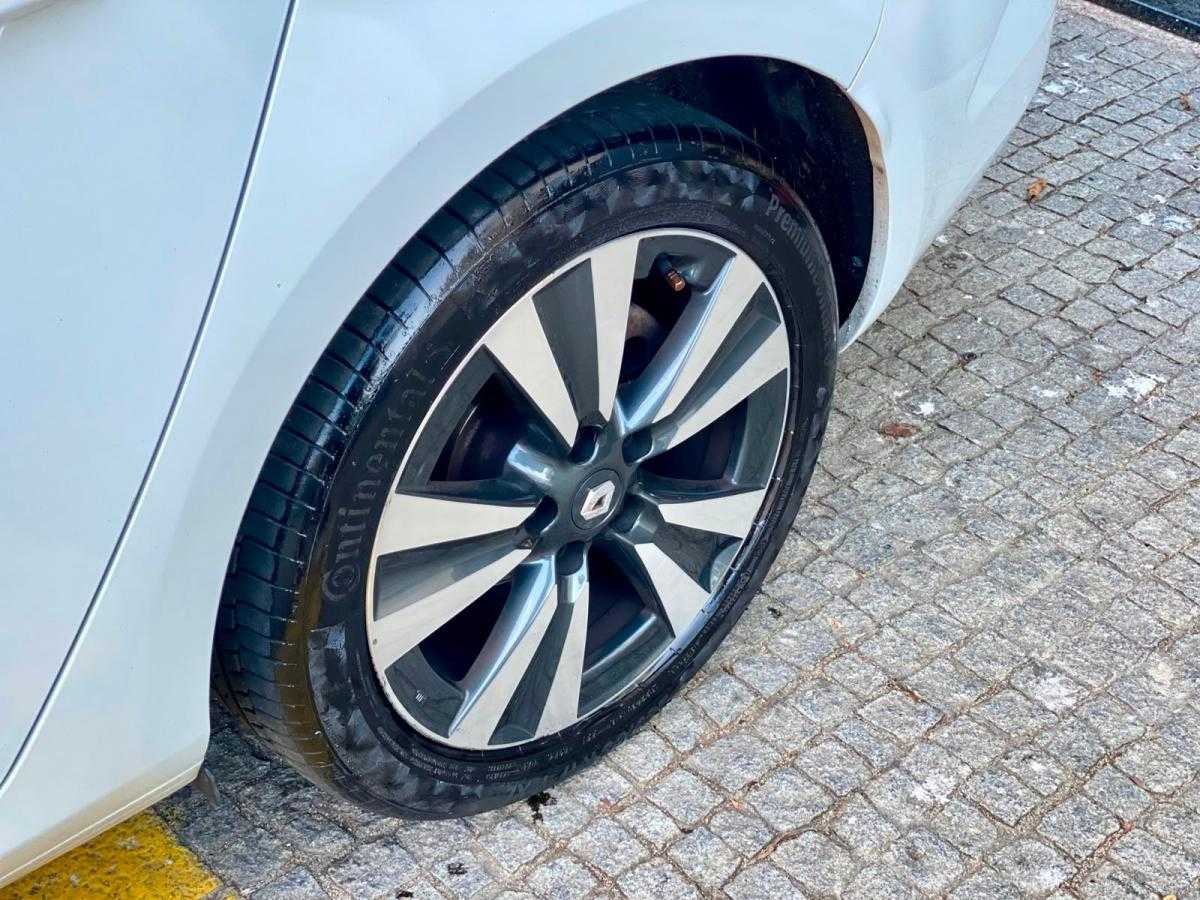 renault-megane-sport-tourer-2017-diesel-1461cc