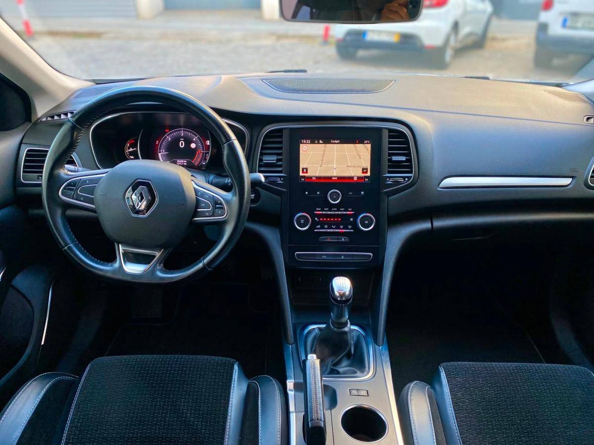 renault-megane-sport-tourer-2017-diesel-1461cc
