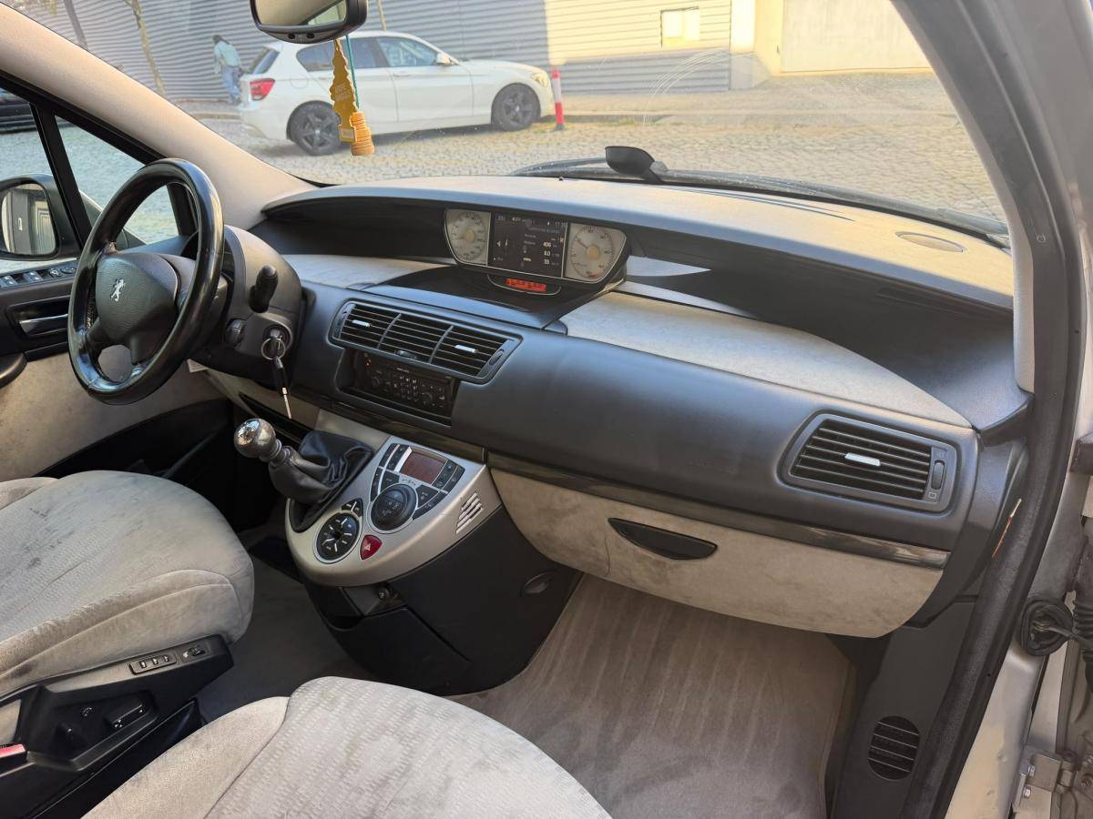 peugeot-807-2010-diesel-1997cc