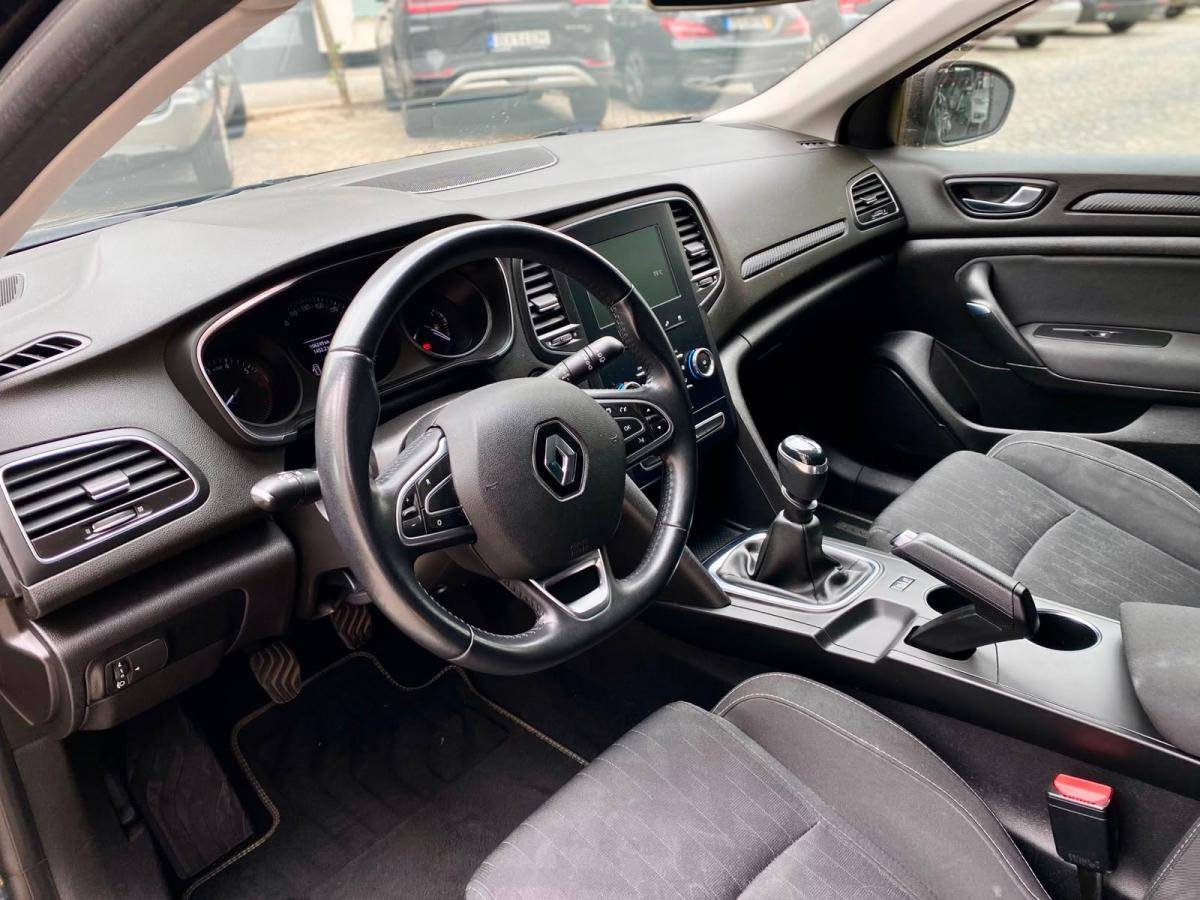 renault-megane-sport-tourer-2019-gasolina-1332cc