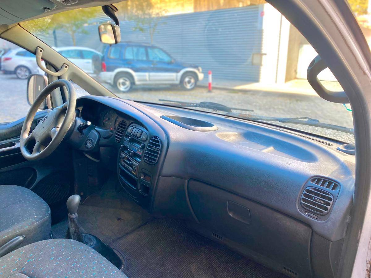 hyundai-h-1-1998-diesel-2476cc