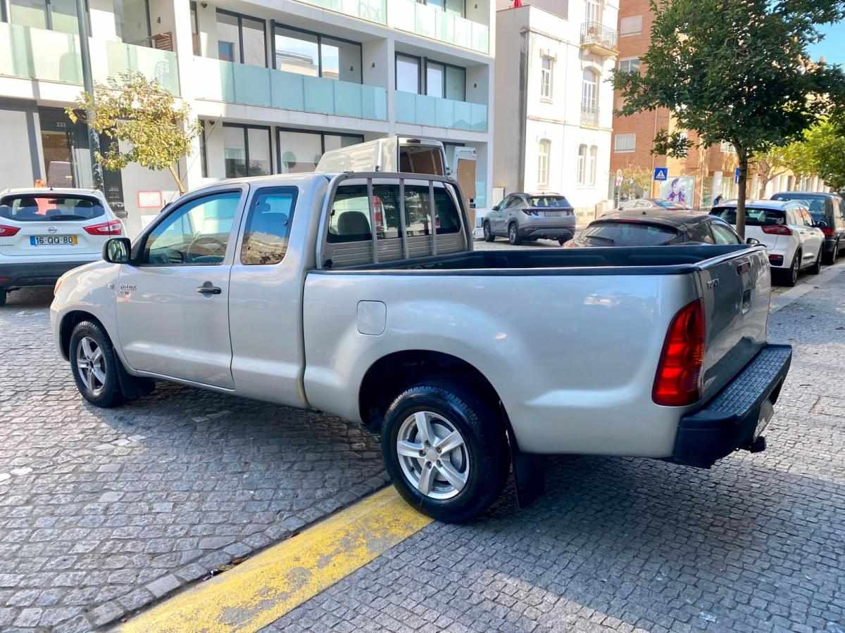 toyota-hilux-2007-diesel-2494cc