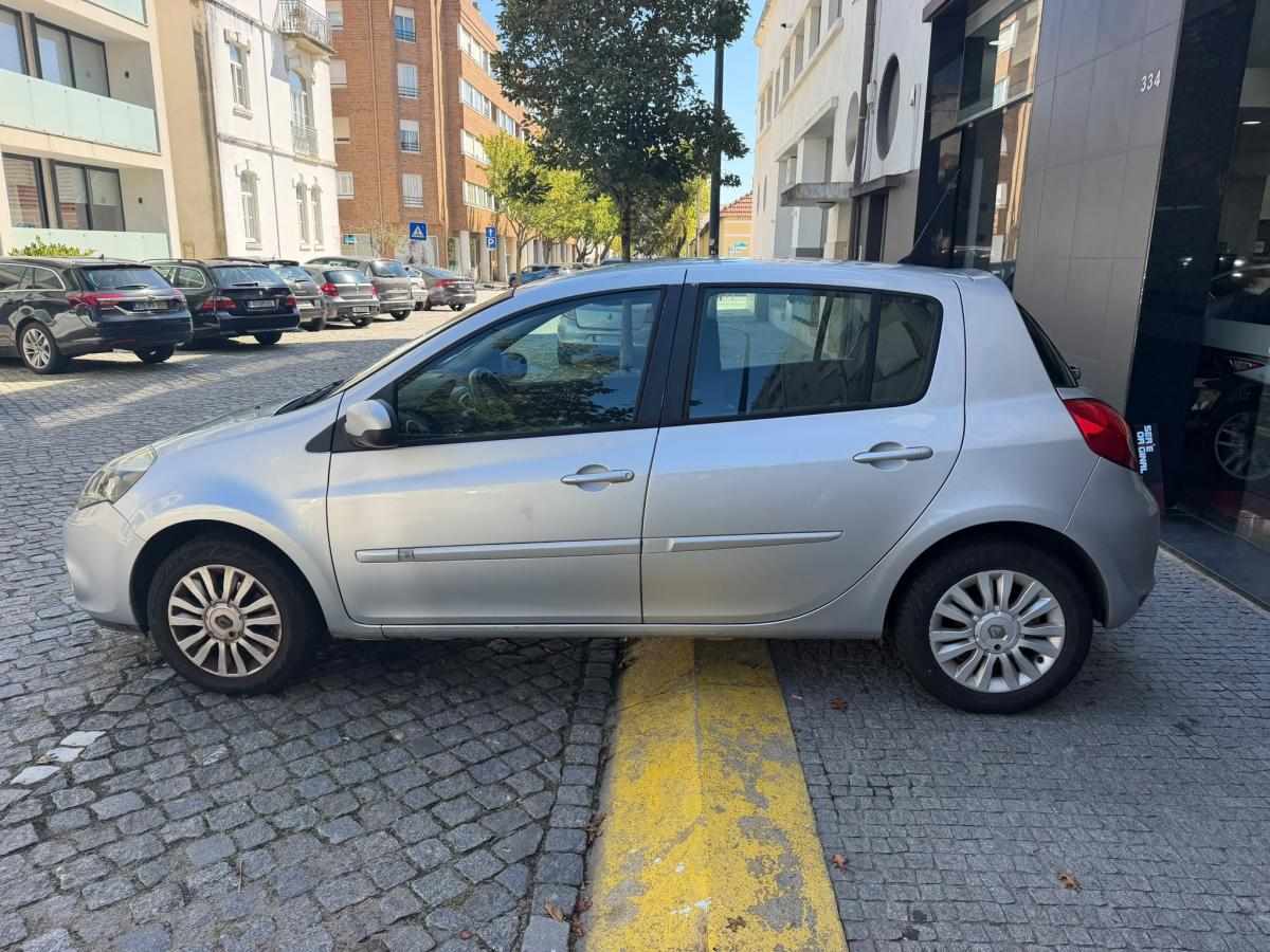 renault-clio-2009-diesel-1461cc