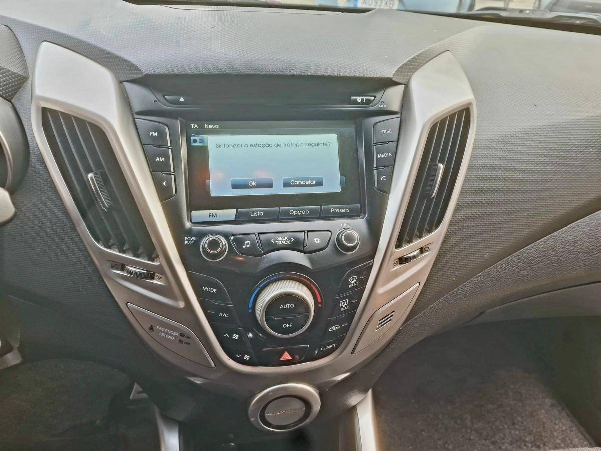hyundai-veloster-2011-gasolina-1591cc