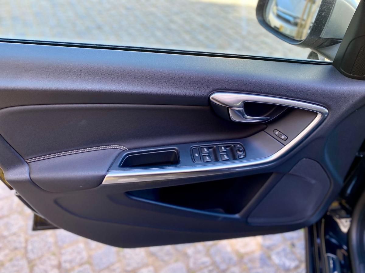 volvo-v60-2012-diesel-1560cc
