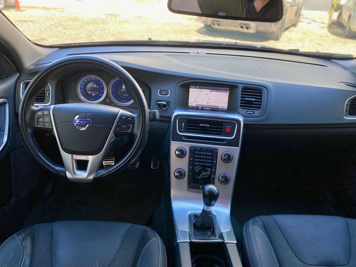 volvo-v60-2012-diesel-1560cc