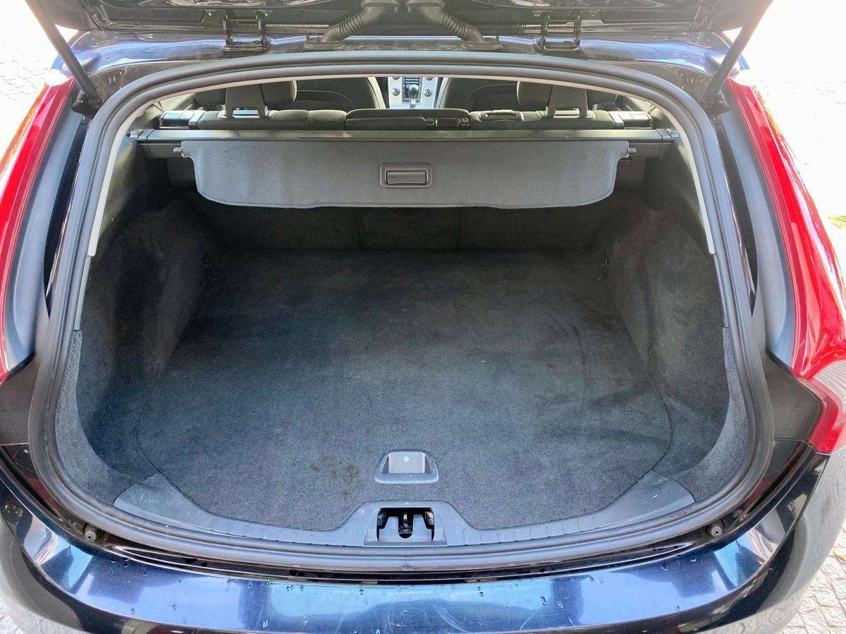 volvo-v60-2012-diesel-1560cc