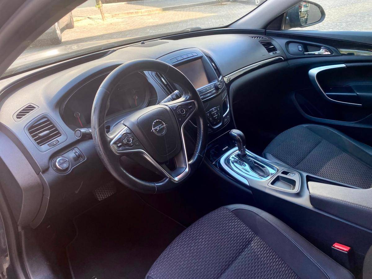 opel-insignia-sports-tourer-2015-diesel-1598cc