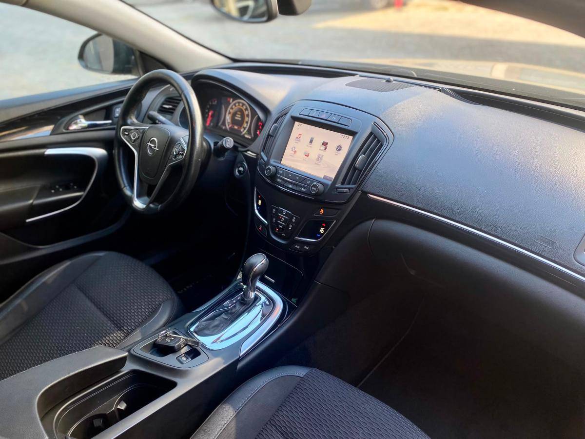 opel-insignia-sports-tourer-2015-diesel-1598cc