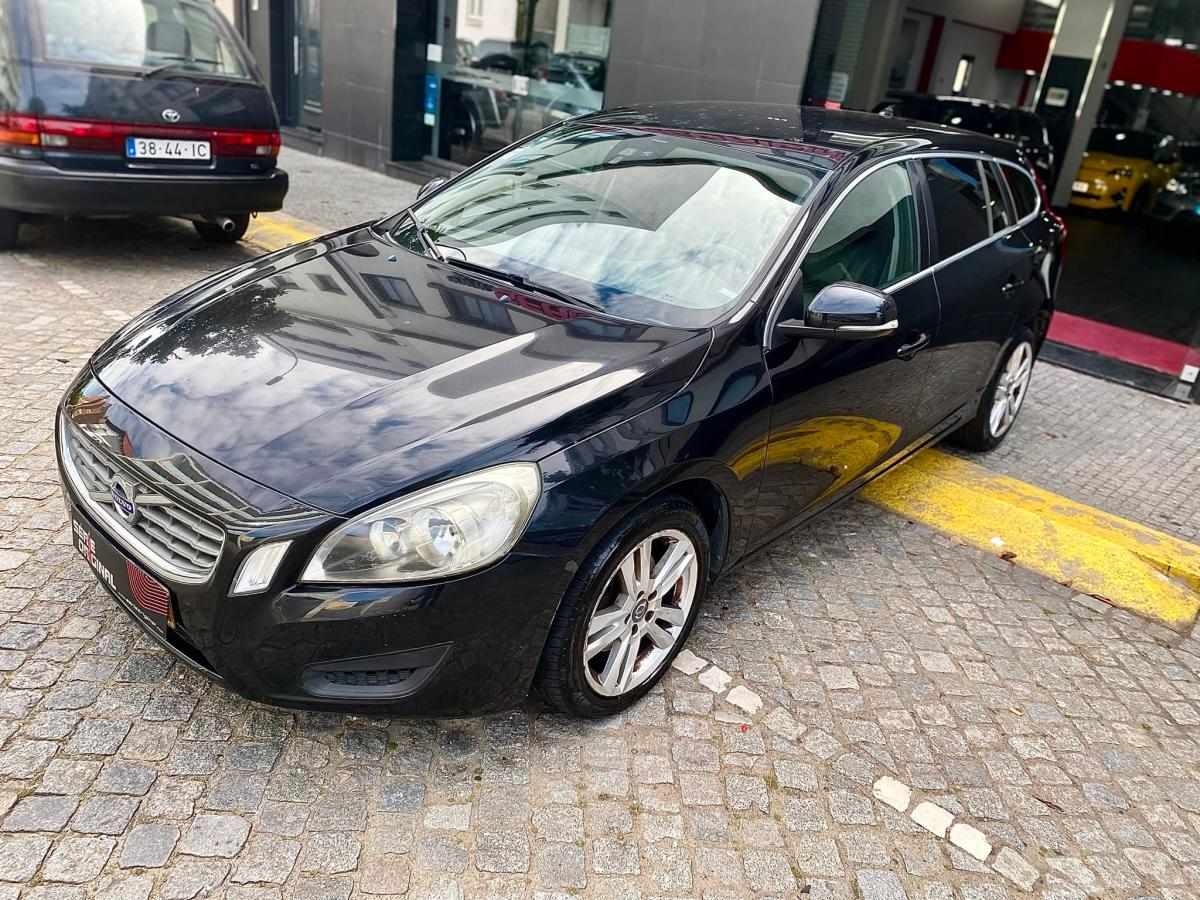 volvo-v60-2011-diesel-1560cc