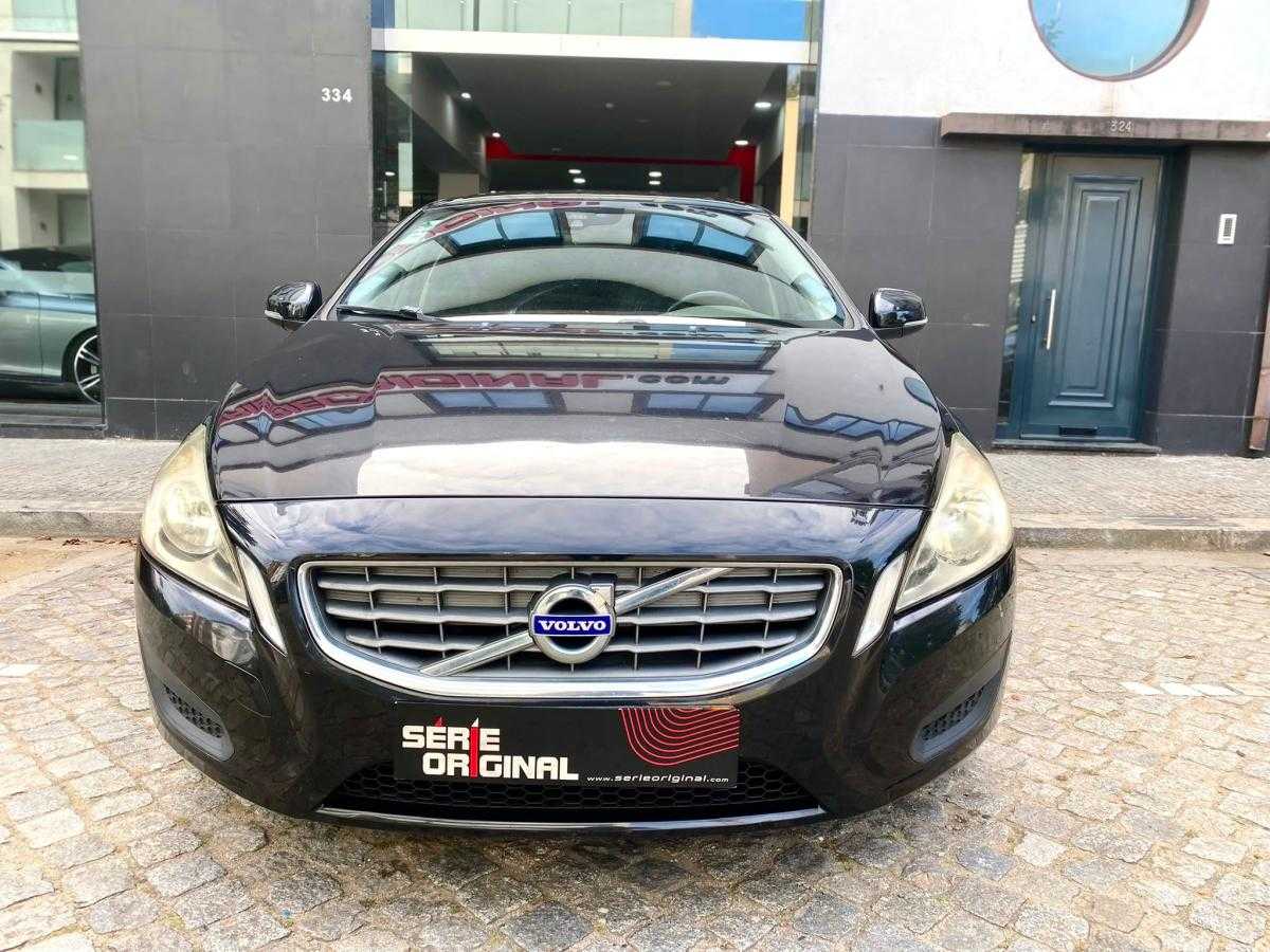 volvo-v60-2011-diesel-1560cc
