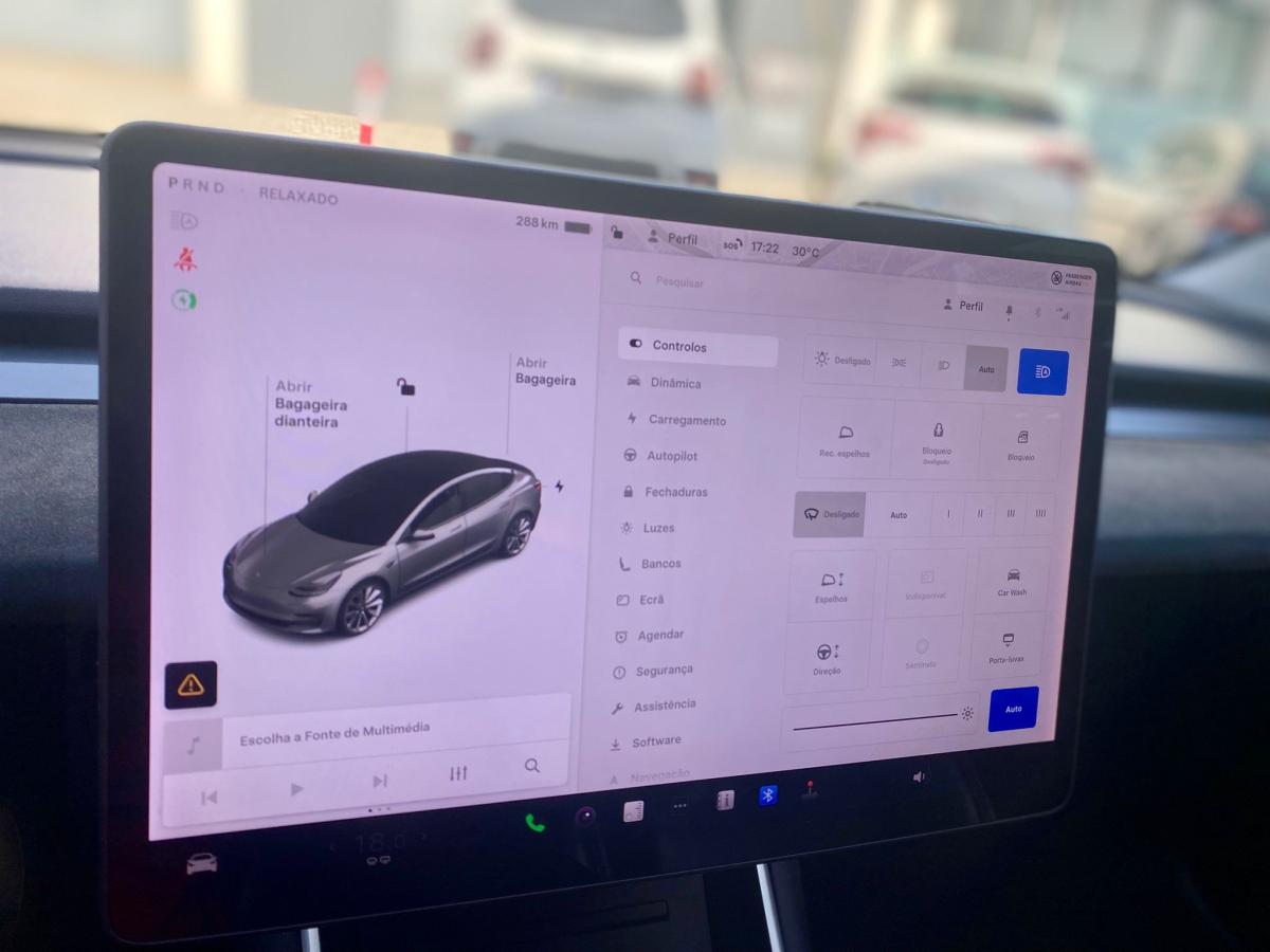 tesla-model-3-2019-eletrico-500cc