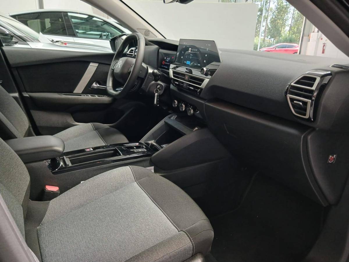 citroen-c4-2024-eletrico-136cc