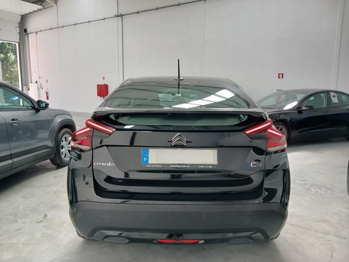 citroen-c4-2024-eletrico-136cc