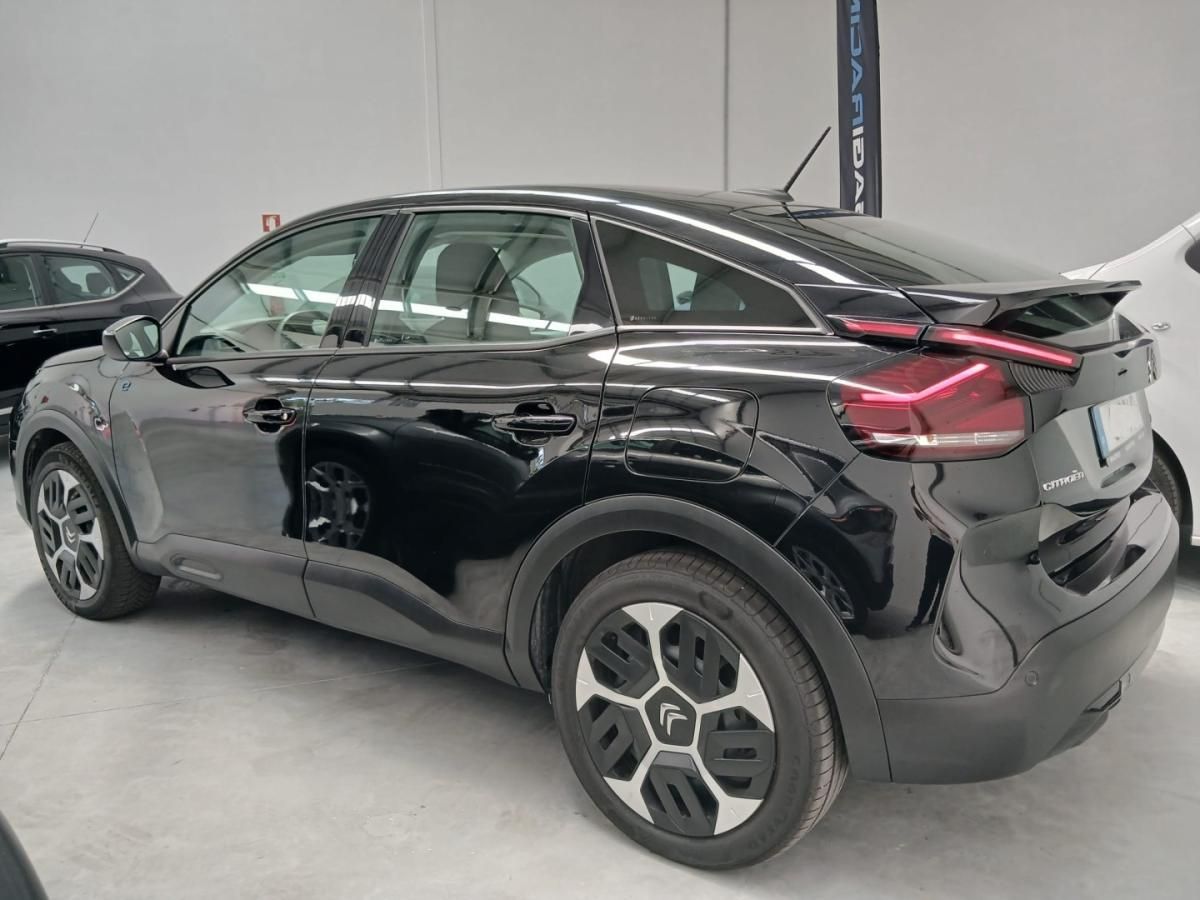 citroen-c4-2024-eletrico-136cc