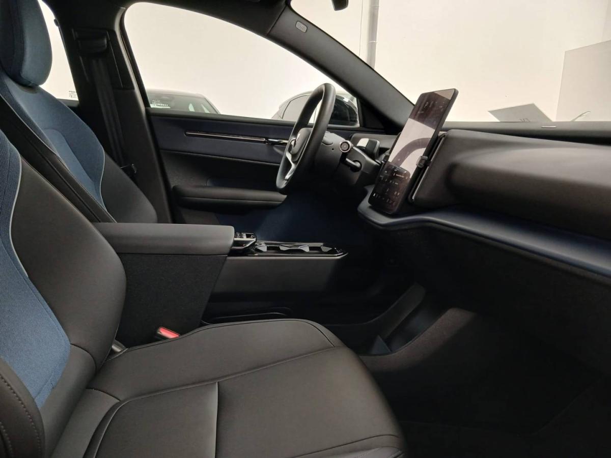 volvo-ex30-2025-eletrico-0cc