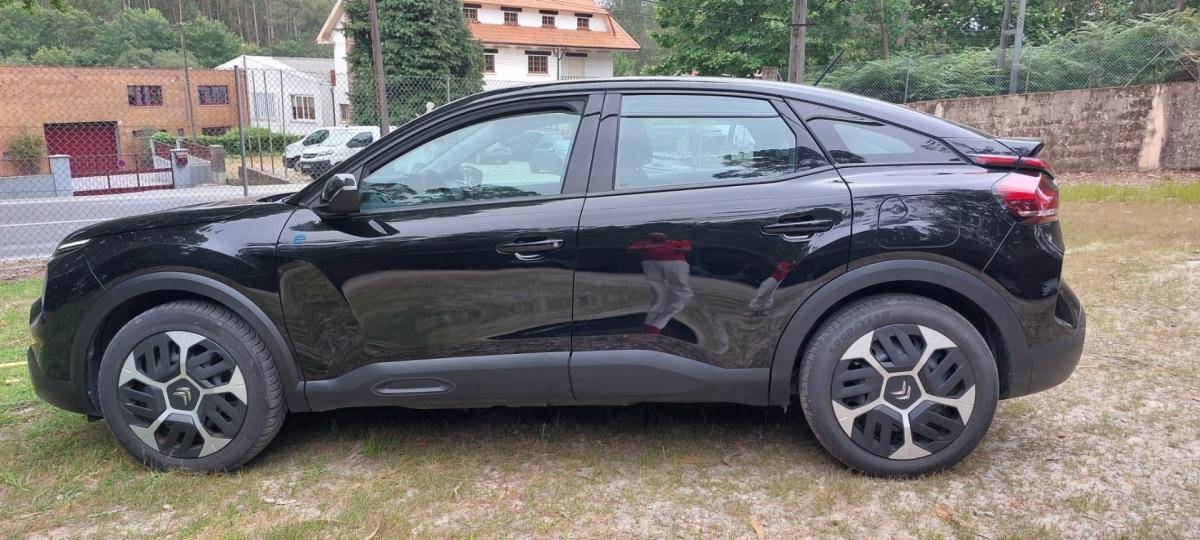 citroen-c4-2024-eletrico-136cc
