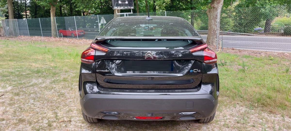 citroen-c4-2024-eletrico-136cc