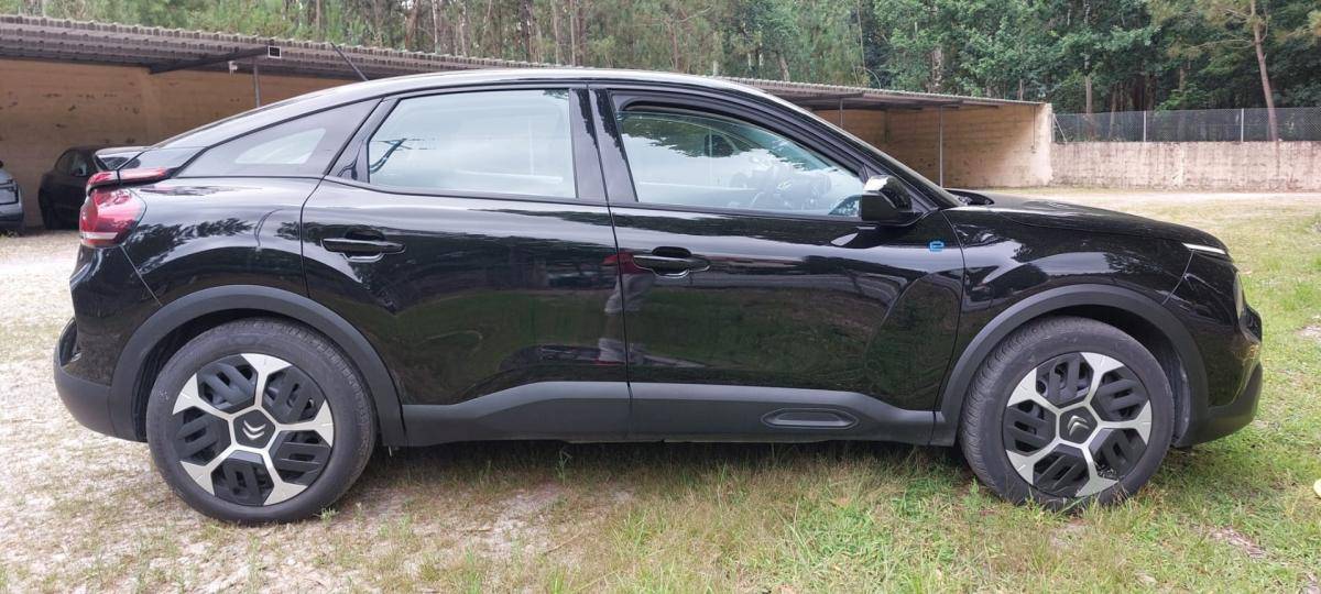 citroen-c4-2024-eletrico-136cc