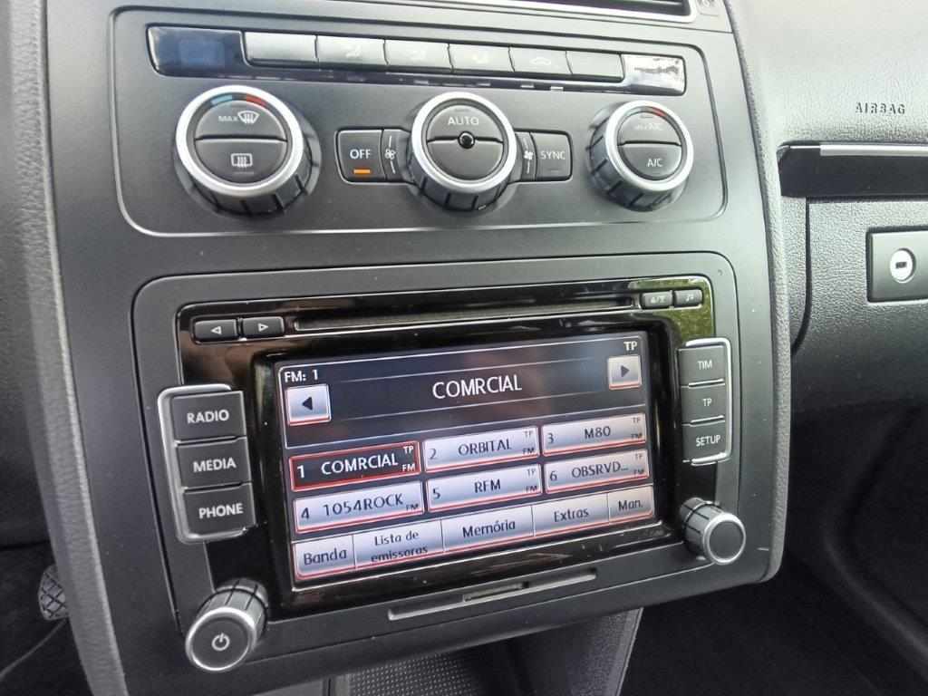 volkswagen-touran-1-6-105cv-2014-diesel-1598cc
