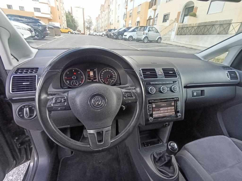 volkswagen-touran-1-6-105cv-2014-diesel-1598cc