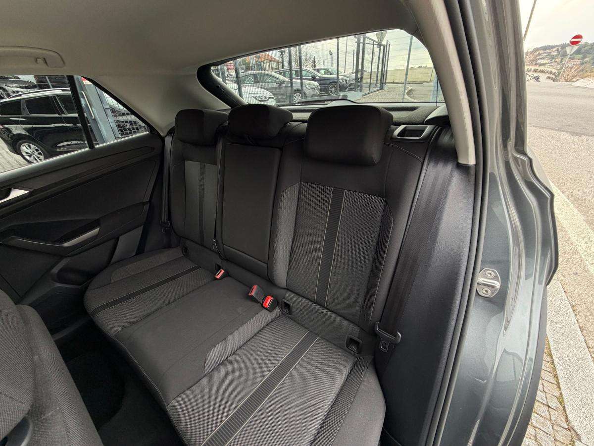 volkswagen-t-roc-2024-gasolina-999cc