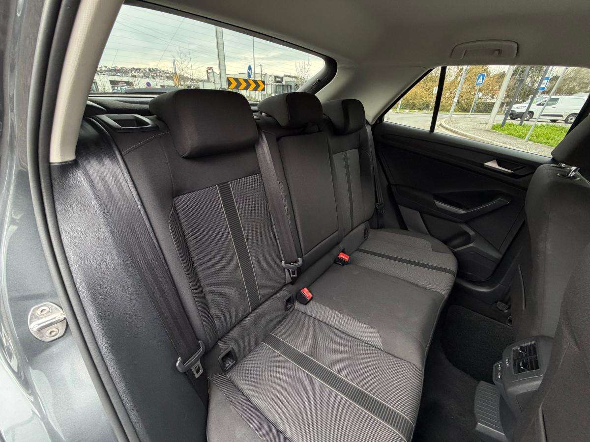 volkswagen-t-roc-2024-gasolina-999cc