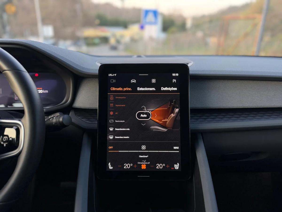 polestar-2-2023-eletrico-500cc