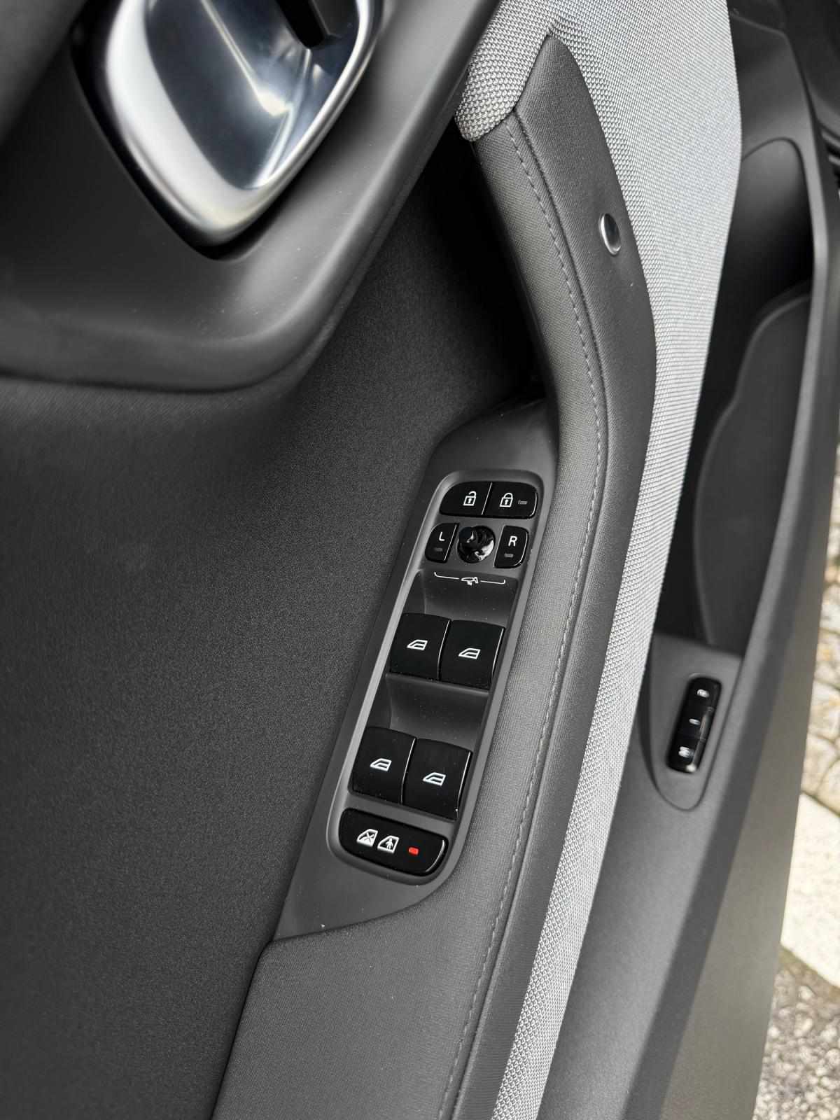 polestar-2-2023-eletrico-500cc