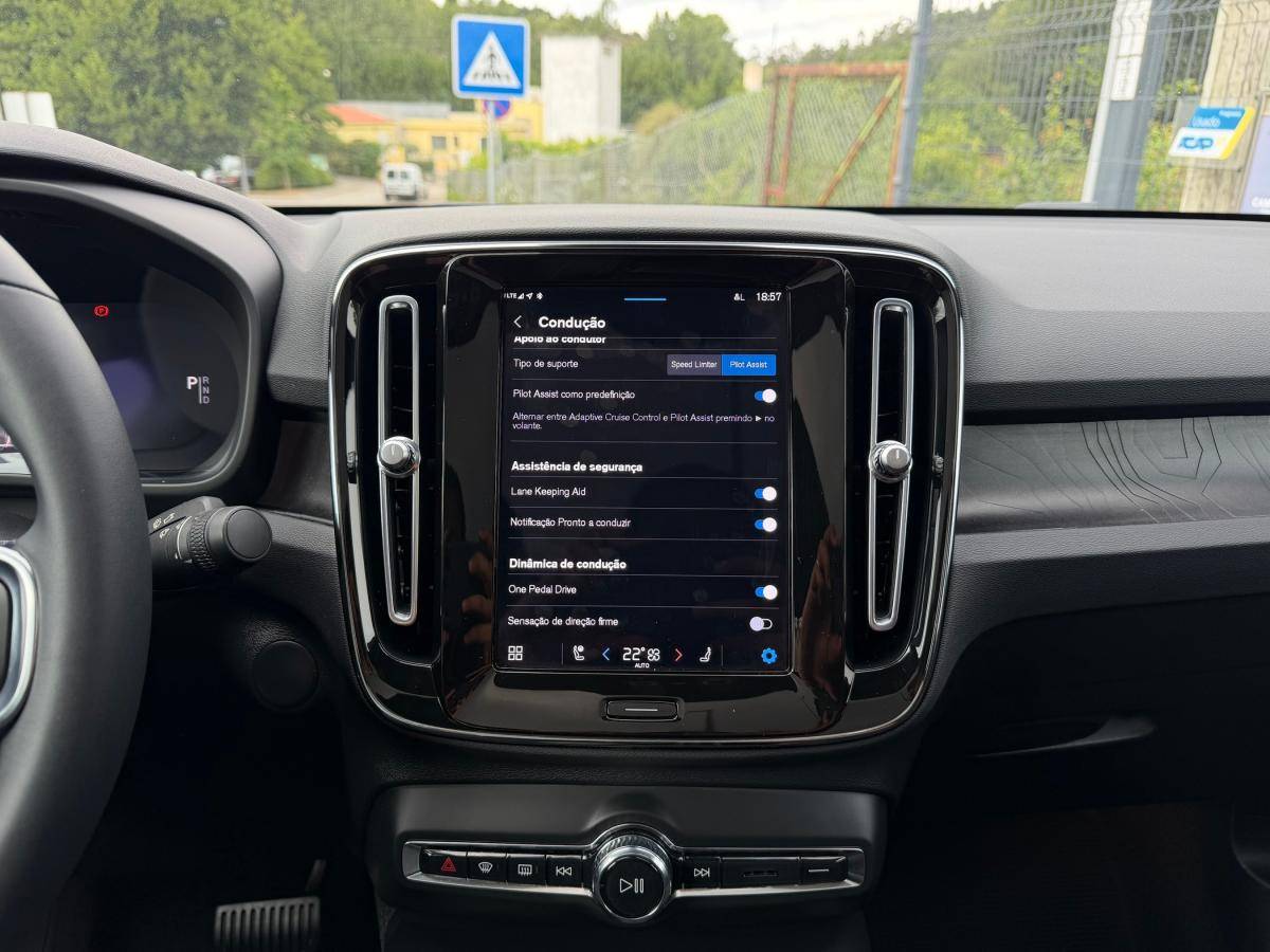 volvo-c40-2022-eletrico-0cc